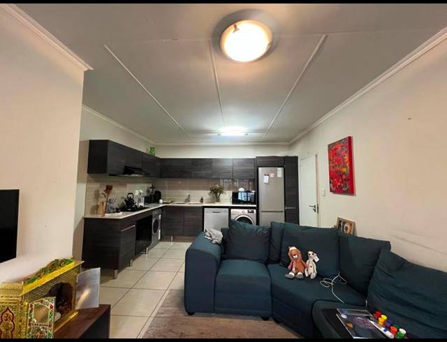 1 BEDROOM PROPERTY TO RENT IN PETERVALE